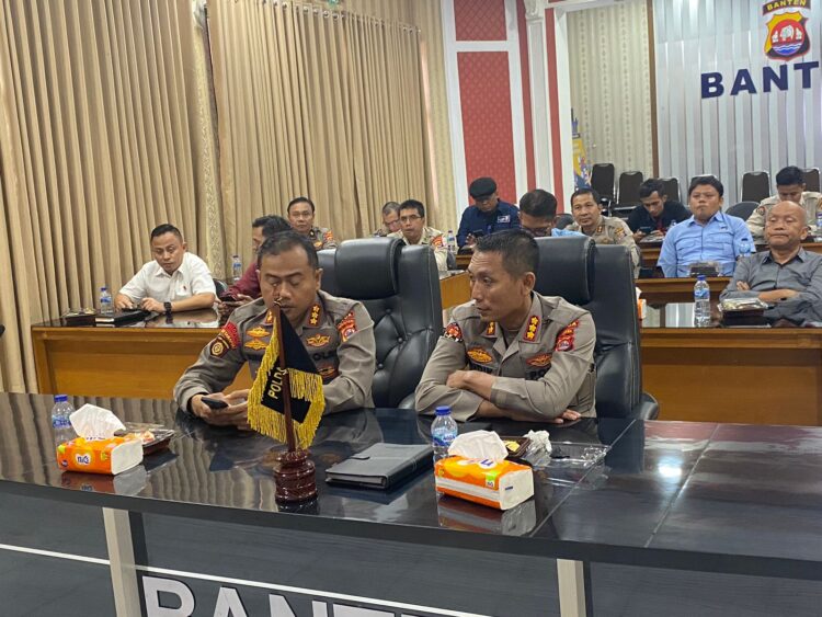Bidhumas Polda Banten Ikuti Zoom Meeting Kemerdekaan Pers dan Perlindungan Jurnalis