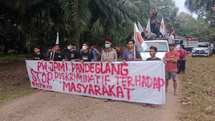 JPMI Pandeglang Gruduk PTPN VIII Menuntut Keadilan Hukum Bagi Masyarakat yang Diduga Didiskriminasi