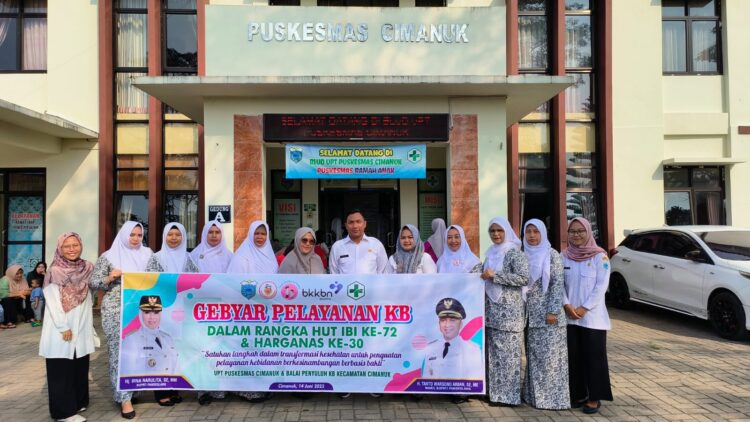 Memperingati HUT IBI ke 72, UPT Puskesmas dan Balai Penyuluh KB Cimanuk Gelar Gebyar Pelayanan KB