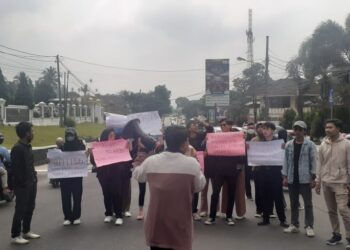 Gabungan Organisasi Mahasiswa di Pandeglang Lakun Aksi Solidaritas Kawal Sidang Pembacaan Putusan Kasus Revenge Porn