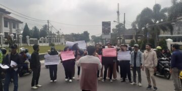 Gabungan Organisasi Mahasiswa di Pandeglang Lakun Aksi Solidaritas Kawal Sidang Pembacaan Putusan Kasus Revenge Porn