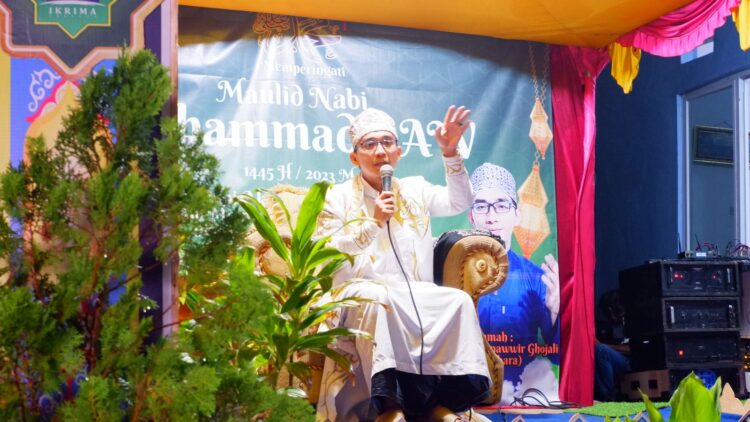 Warga Graha Asri Pandeglang Peringati Maulid Nabi Muhamad SAW 1445 H