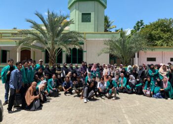 Mahasiswa STAI Syekh Mansur Ziarah ke Pendiri Kampus