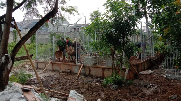 Pembangunan Tower Telekomunikasi Milik PT BMS di Cipondok, Curugbadak Diduga Belum Kantongi Izin PBG