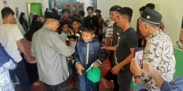 Erli Hasim Salurkan Paket Ramadhan Kepada Anak Yatim Di Simeulue