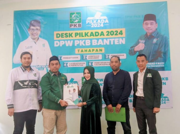 Bentuk Keseriusan Nyalon Gubernur, Ratu Ageng Rekawati Ambil Formulir ke DPW PKB Banten