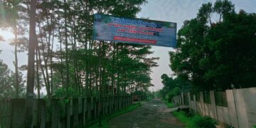 Warga Ciekek – Kadomas Buka Wisata Jalan Rusak, Bentuk Kekecewaan Kepada Pemkab Pandeglang