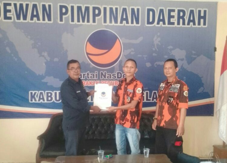 Diwakili Kader Pemuda Pancasila, Aap Aptadi Ambil Formulir Pendaftaran Bacabup Melalui Partai Nasdem