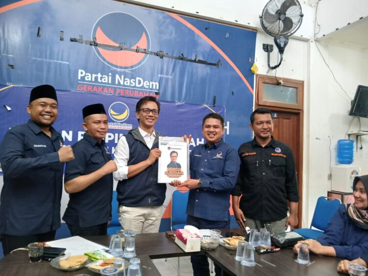 Irwan Djohan Resmi Daftarkan Diri Sebagai Bakal Calon Wali Kota Banda Aceh Ke NasDem Banda Aceh