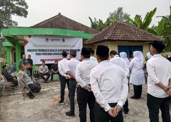 Panwaslu Kecamatan Koroncong Lantik 12 Pengawas Kelurahan dan Desa