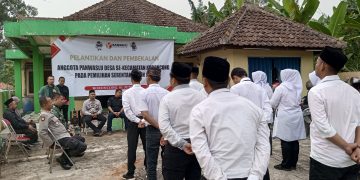 Panwaslu Kecamatan Koroncong Lantik 12 Pengawas Kelurahan dan Desa