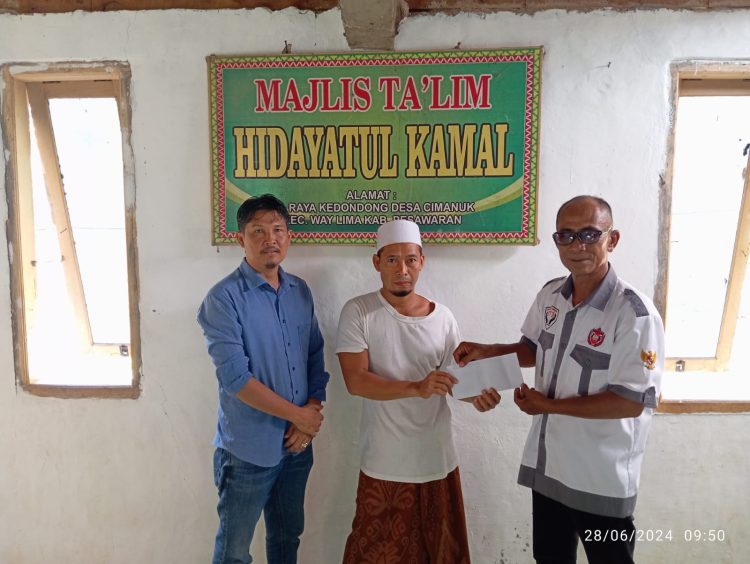 DPD LPKSM Pesawaran Gelar Jumat Berbagi di Majlis Ta’lim Hidayatul Kamal
