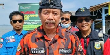MPC Pemuda Pancasila Pandeglang Lakukan Aksi Bersih Bersih Sampah di Pantai Teluk