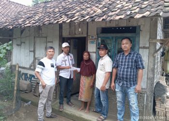 Ketua LPKSM Santuni Lansia Tidak Mampu