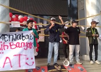 Mahasiswa Tagih Janji Manis Bupati Pandeglang