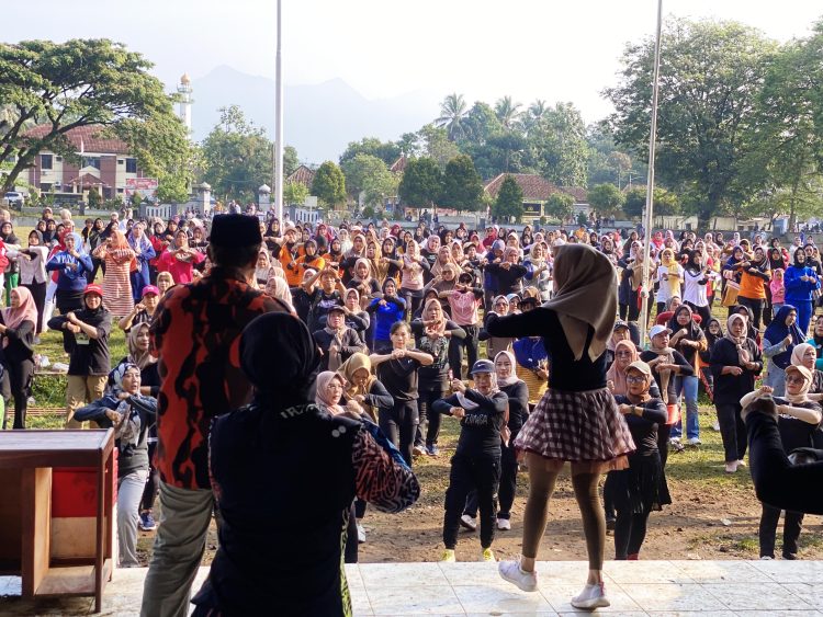 Peringati Hari Kesaktian Pancasila, Pemuda Pancasila Pandeglang Gelar Senam Sehat di Alun Alun Menes