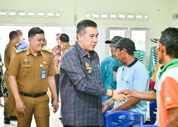 Bupati Pesawaran Hadiri Penyerahan BLT Dana Desa