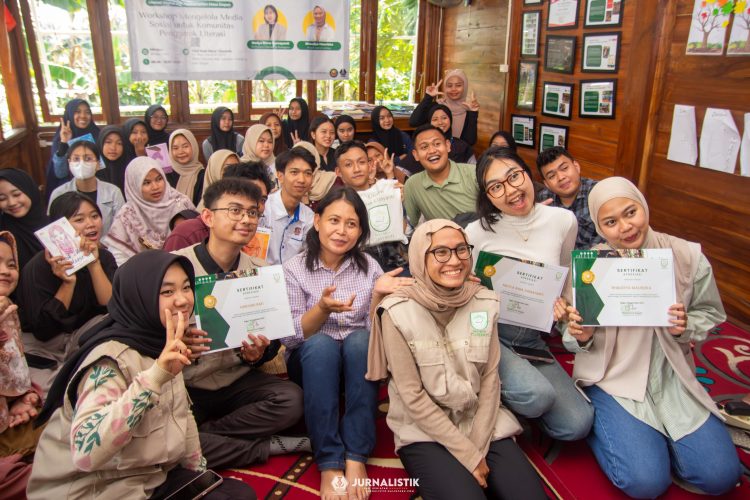 Tingkatkan Keterampilan Literasi Digital, TBM Bale Baca Cijayanti Gelar Workshop