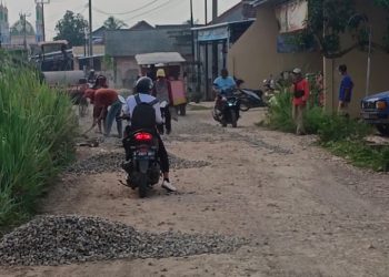 Pemda Pesawaran Terus Perbaiki Jalan Rusak