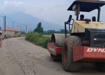 Masyarakat Kecamatan Way Khilau Merasa Senang Atas Perbaikan Jalan Penghuhung