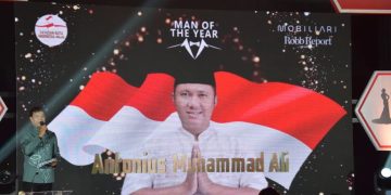 Antonius Muhammad Ali Terima Penghargaan Sebagai Man of The Year 2024 dari Yayasan Duta Indonesia Maju