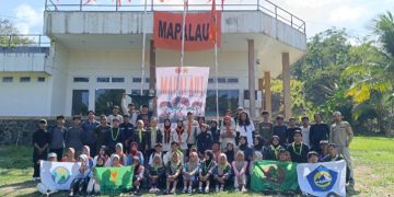 MAPALAUT Gandeng Pelajar Pandeglang Tanam Pohon Magrove di Cikujang