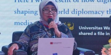 Guru Besar FISIP Unila : Perempuan Lebih Mampu Membangun Jejaring Hingga Akar Rumput