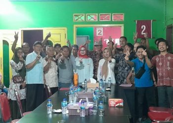 Pedagang Pasar Suku Minang Mantapkan Dukung Nanda-Anton di Pilkada Pesawaran 2024