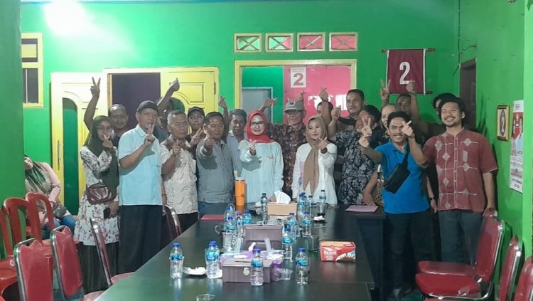 Pedagang Pasar Suku Minang Mantapkan Dukung Nanda-Anton di Pilkada Pesawaran 2024