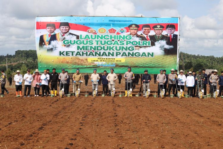Polda Banten Tanam 64.875 Kg Benih Jagung di Gunung Kencana Lebak Banten