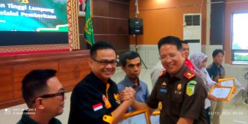 DPD KWRI Lampung Terima Penghargaan dalam Acara Coffee Morning Kejati Lampung