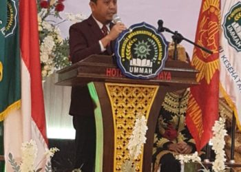 Ketua PPNI Bireuen pada Yudisium FIKes UMMAH : Attitude is Everything!