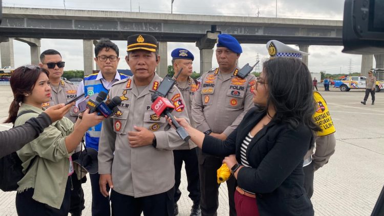 Tingkatkan Pelayanan Darurat Saat Nataru, Polri Lakukan Pelatihan Gabungan Ambulans Udara
