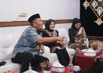 KIP Serahkan Hasil Penetapan Bupati – Wabup Aceh Tengah Terpilih