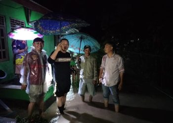Ketua DPD LPKSM Pesawaran Dampingi Camat Kedondong Tinjau Banjir di Desa Way Kepayang