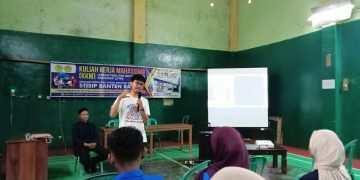 Mahasiswa KKM Stisip Banten Raya Ajak Masyarakat Cibaliung Nobar Film Pulau Plastik