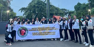 Tenaga Honorer Kabupaten Pesawaran Gelar Aksi Damai di DPR-RI