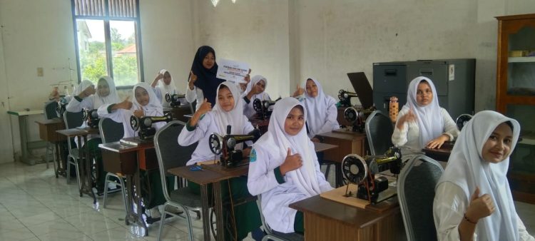 Lazismu Salurkan Bantuan Renovasi SMKS Muhammadiyah Banda Aceh