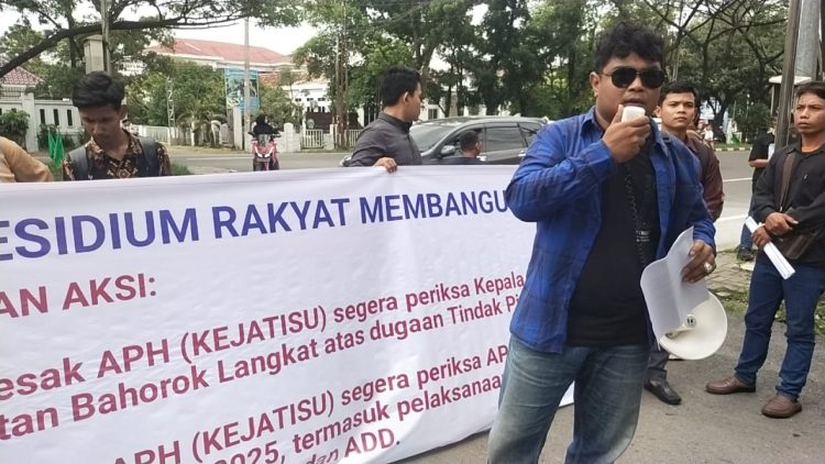 PERMADA Gelar Aksi Unjuk Rasa di Kejati Sumut