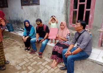 IWOI Pandeglang Berikan Santunan kepada Korban Rumah Roboh di Karang Tanjung