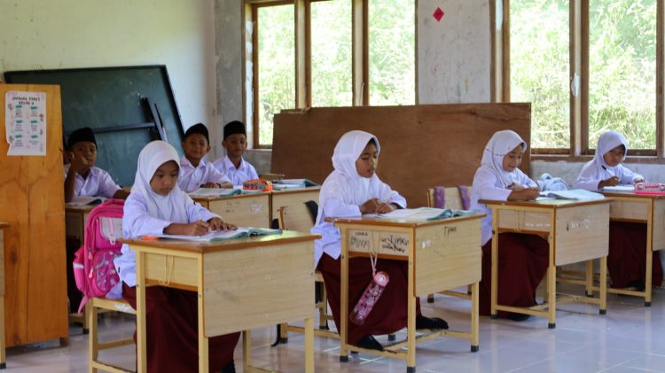 Semangat yang Tak Roboh: Kisah Anak-Anak SDN 10 Linge Pasca Banjir Bandang