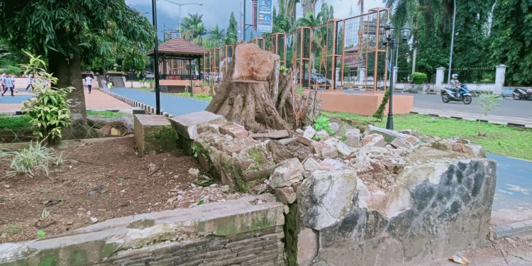 Telan Anggaran Rp 3,69 Miliar, Proyek Rehab Alun Alun Pandeglang Terindikasi Praktik KKN